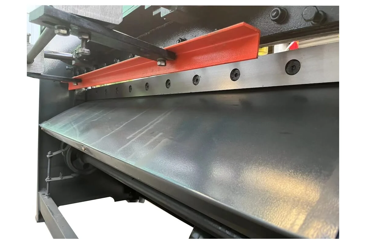 Электромеханическая гильотина MetalMaster ETG 1315E 19160