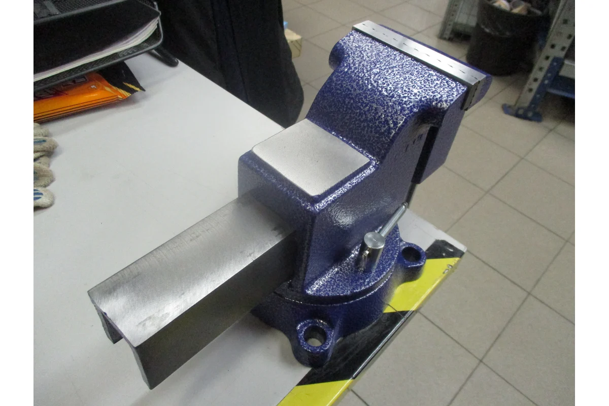 Слесарные тиски Stalex Гризли M40