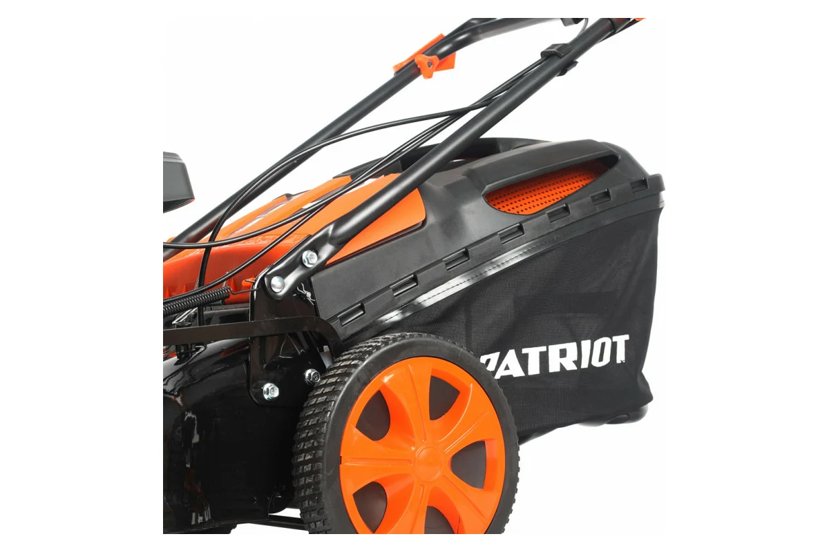 Бензиновая газонокосилка PATRIOT PT 52LS, 200 сс, 51 см, привод, мульчирование, штуцер для подключения воды 512109024