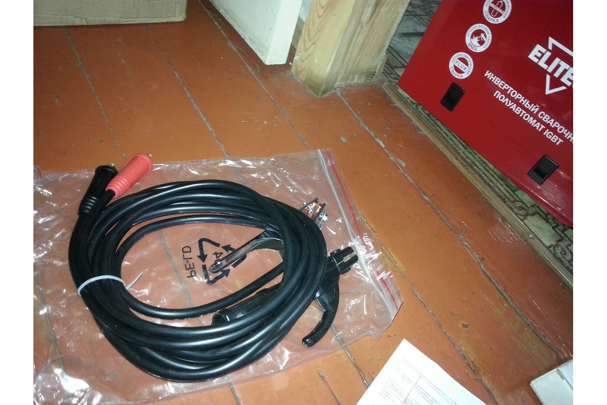 Сварка MIG/MAG Elitech ИС 220ПН