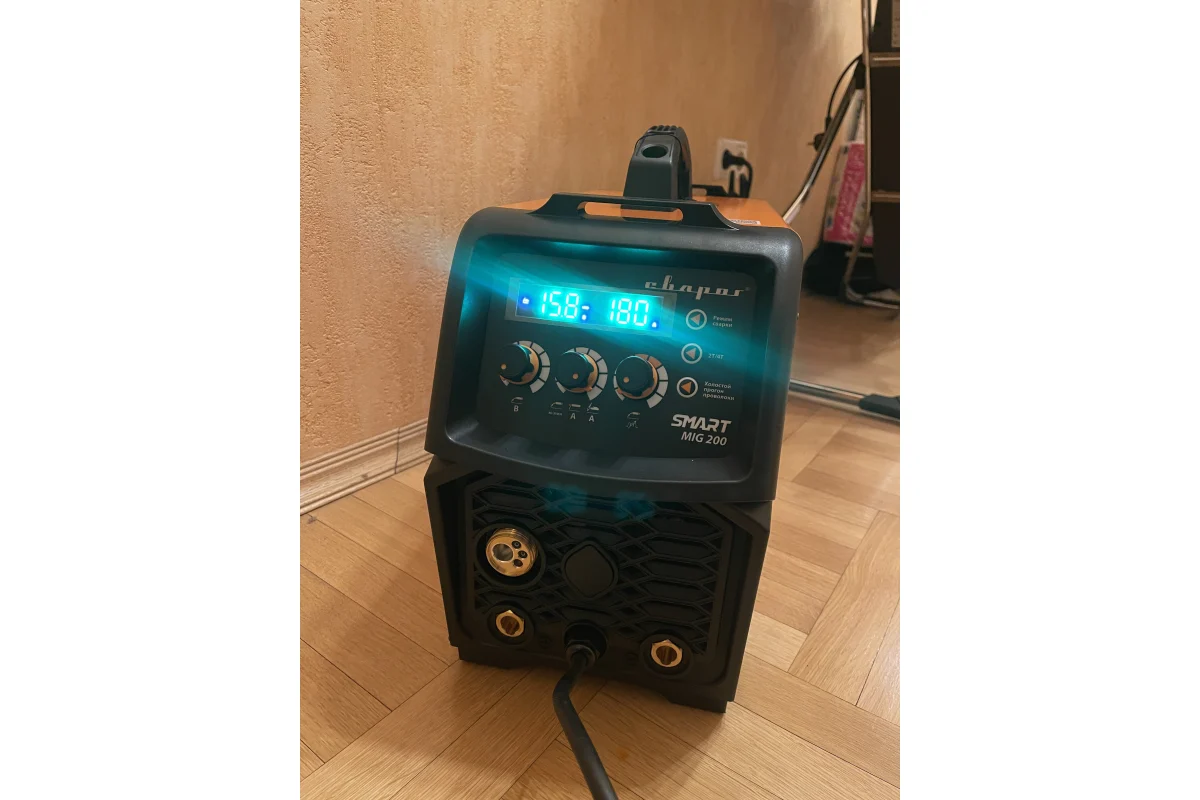 Сварочный инвертор Сварог MIG 200 REAL SMART N2A5 98556