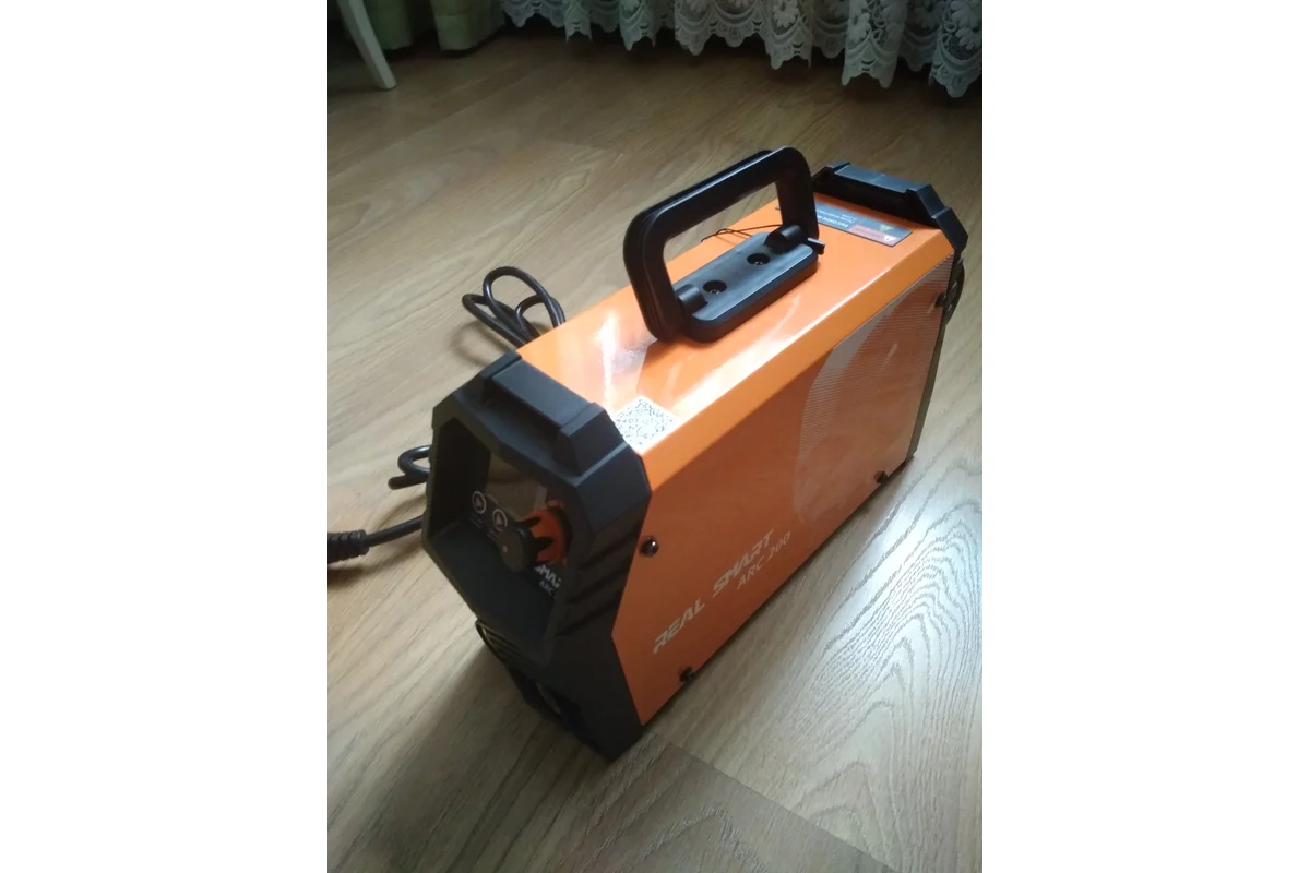 Сварочный инвертор Сварог ARC 200 REAL SMART Z28303 97984
