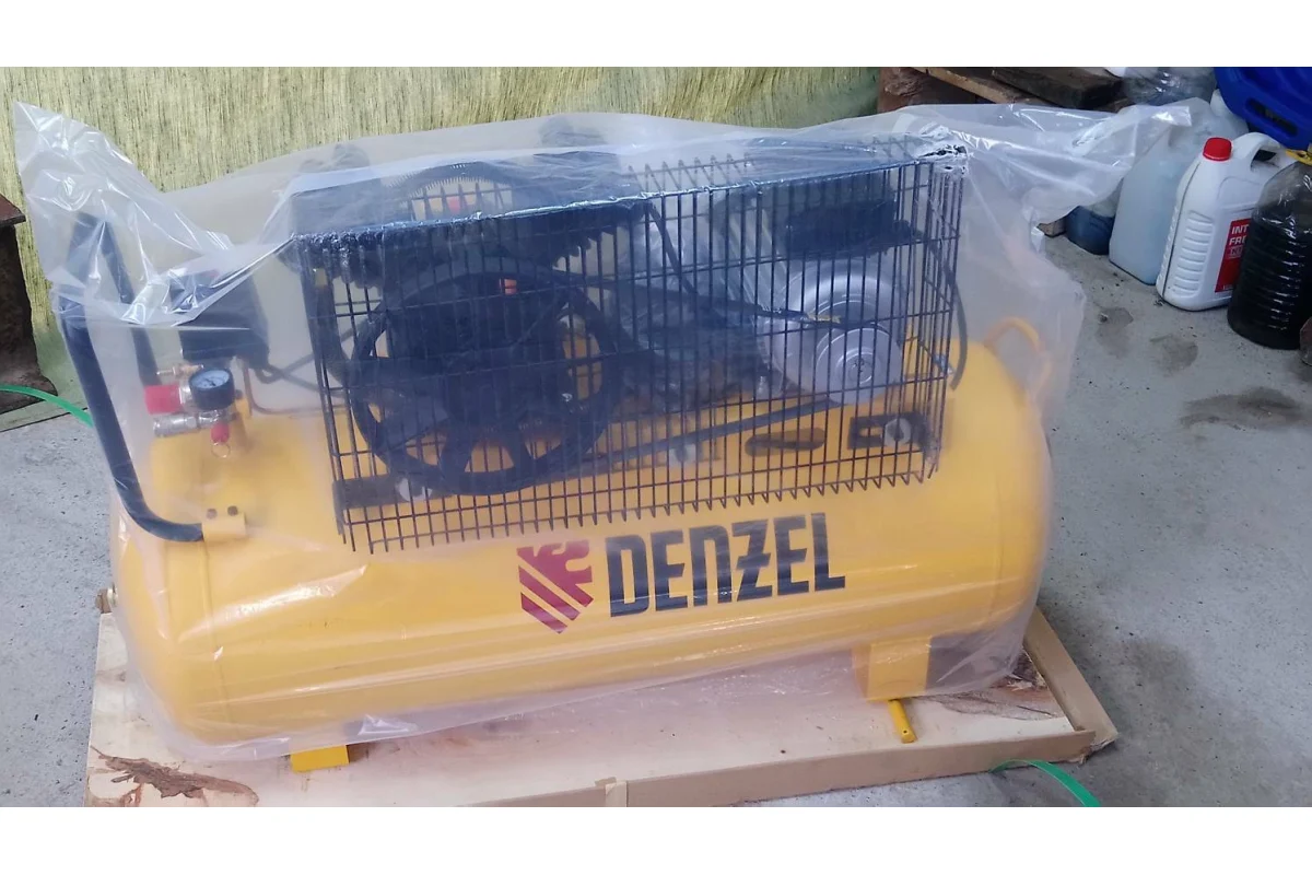 Воздушный компрессор с ременным приводом DENZEL BCV2200/100 2.2 кВт, 100 литров, 370 л/мин 58110