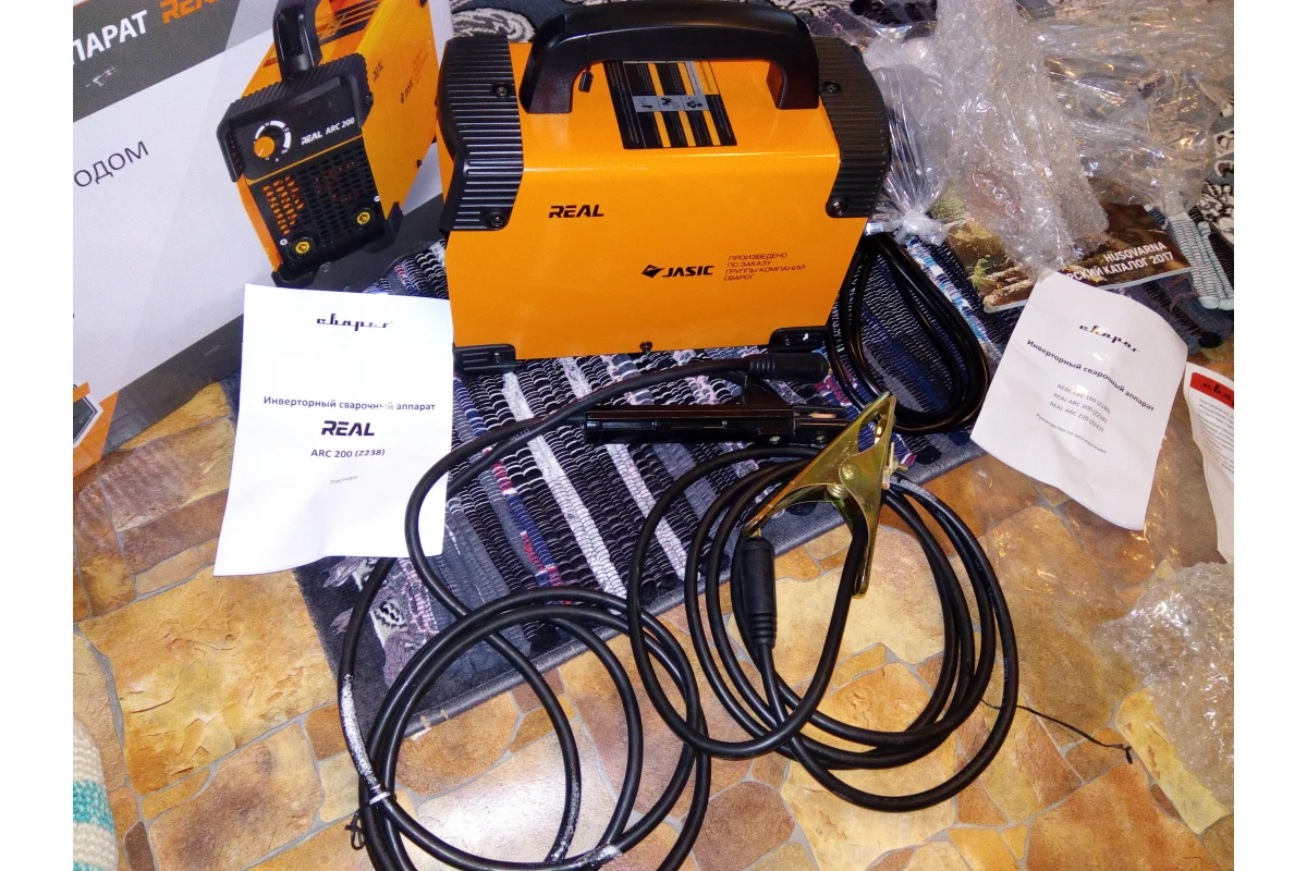 Сварочный инвертор Сварог ARC 200 REAL Z238N 95726