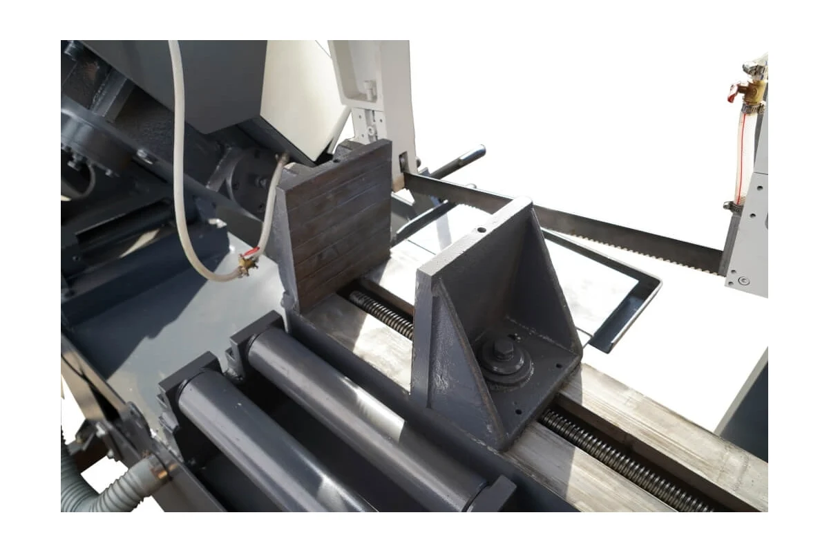 Полуавтоматический ленточнопильный станок MetalMaster BSM-400 SAF 20459