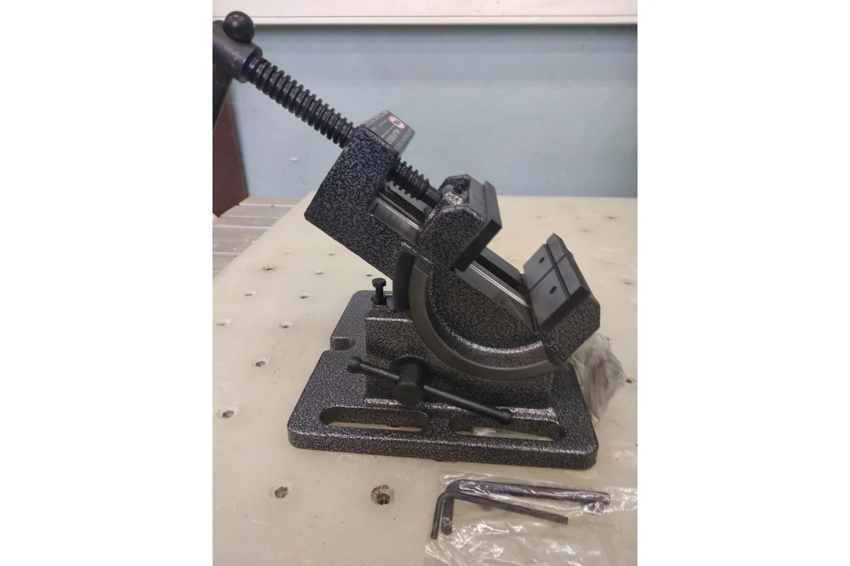 Угловые тиски PROMA SU-75 25300108